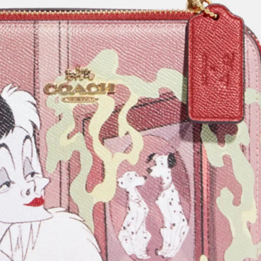 COACH Disney X Coach Box Crossbody With Cruella Motif COLOR
Gold/Red Apple Multi - Picture 4 of 10